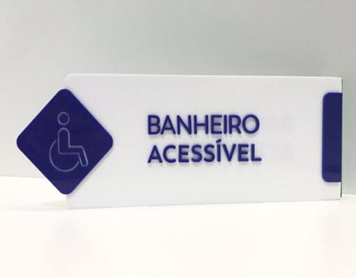 placa porta banheiro acessível
