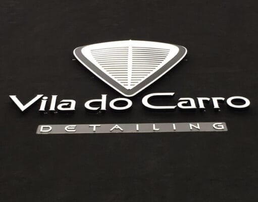 Logomarca acrílico espelhado prata